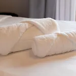 Be10 Suites, Апарт-отель 3*