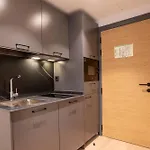 Be10 Suites, Апарт-отель 3*