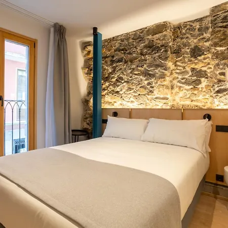 Be10 Suites, *